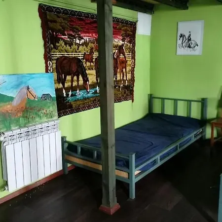 مزرعة للإقامة Agroturystyka Stajnia Dorado Pokoje Goscinne I Apartamenty *