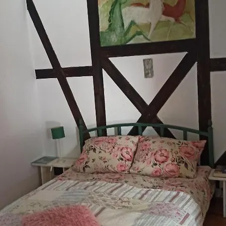 Фермерский дом Agroturystyka Stajnia Dorado Pokoje Goscinne I Apartamenty Leoncin