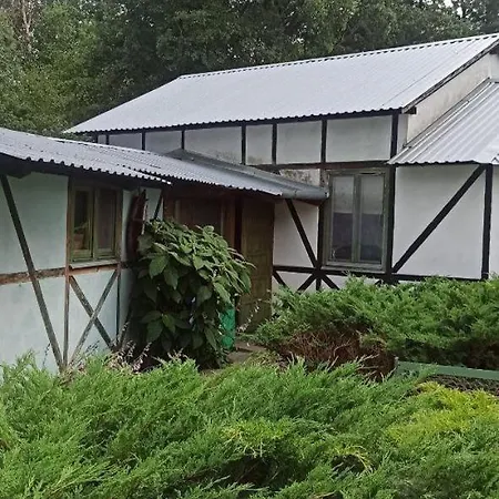 Agroturystyka Stajnia Dorado Pokoje Goscinne I Apartamenty مزرعة للإقامة Leoncin