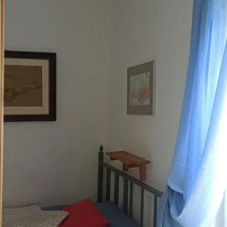 Фермерский дом Agroturystyka Stajnia Dorado Pokoje Goscinne I Apartamenty Leoncin